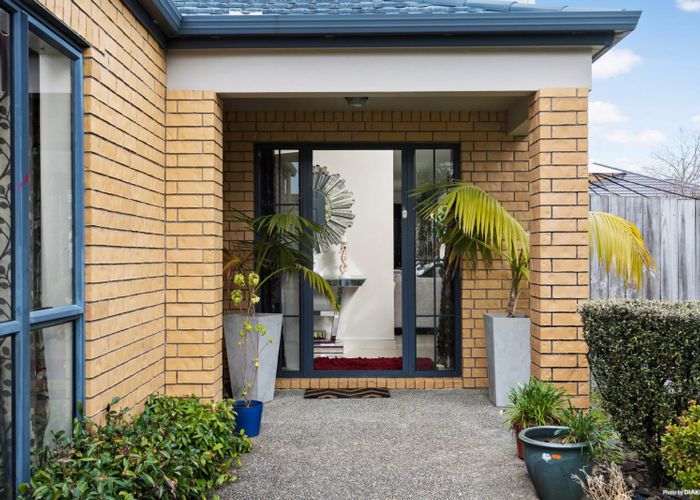  at 33 Newbliss Crescent, East Tamaki Heights, Auckland