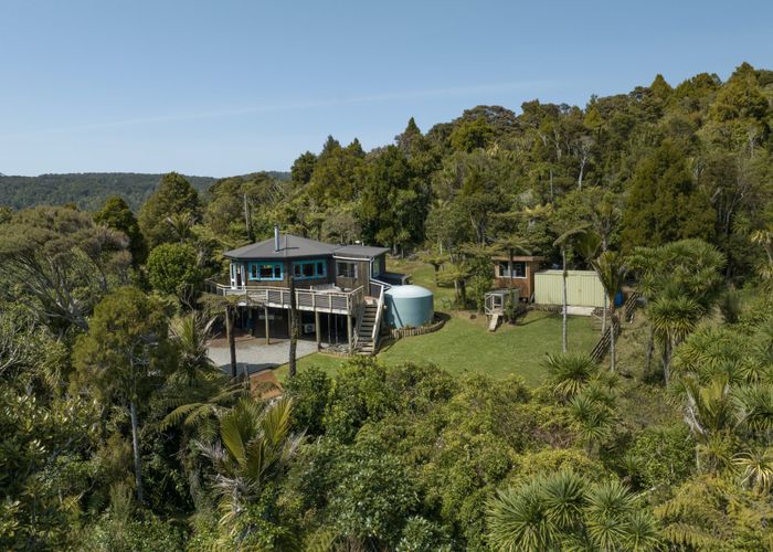  at 86 Anawhata Road, New Lynn