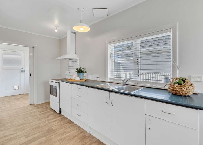  at 7 Bristol Crescent, Roslyn, Palmerston North