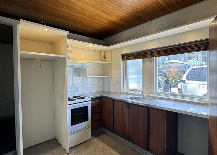  at 1/136 Holly Road, St. Albans, Christchurch City, Canterbury