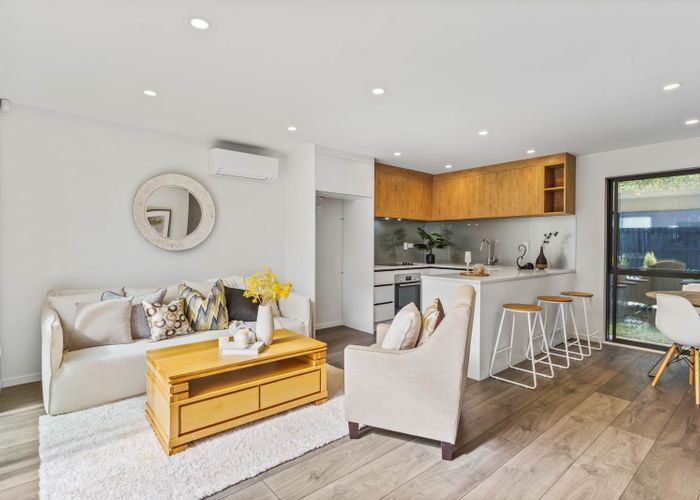  at 27D BUSBY Street, Blockhouse Bay, Auckland