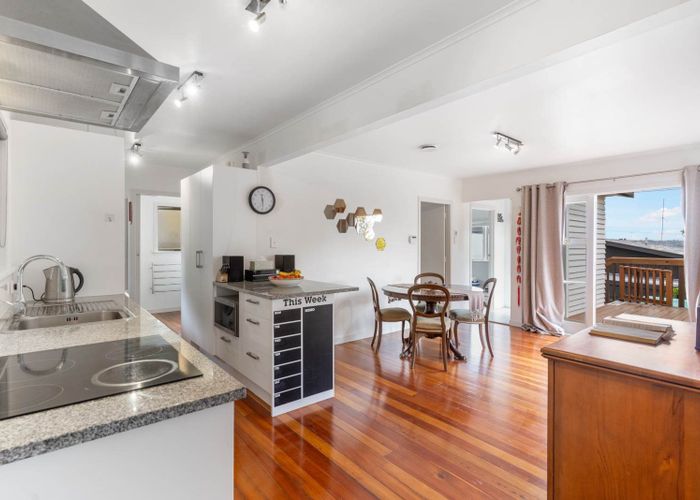  at 1/31 Lavelle Road, Henderson, Waitakere City, Auckland