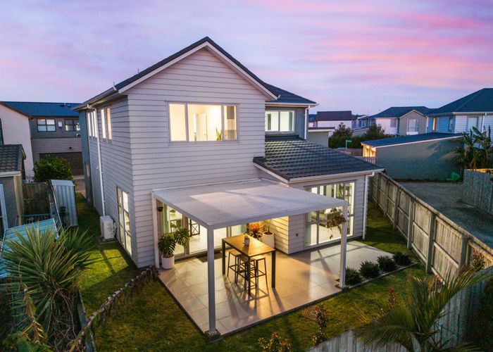  at 9 Fuselage Lane, Takanini, Papakura, Auckland