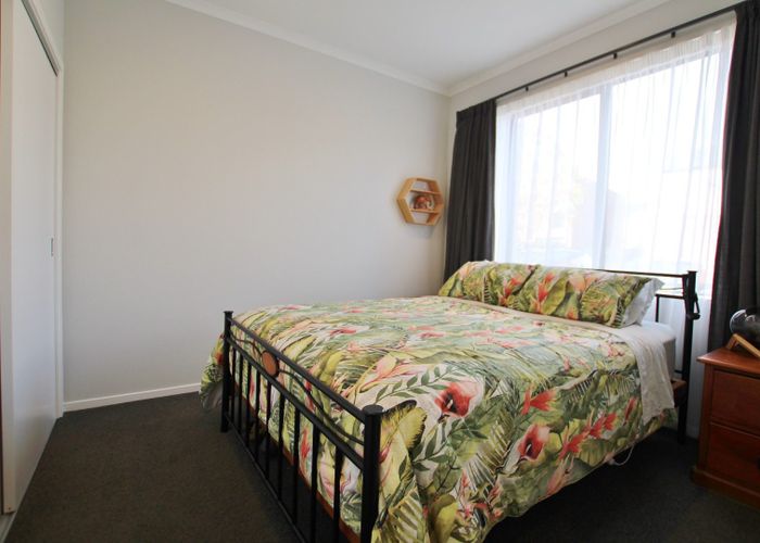  at 2/17 Uku Lane, Hobsonville, Waitakere City, Auckland