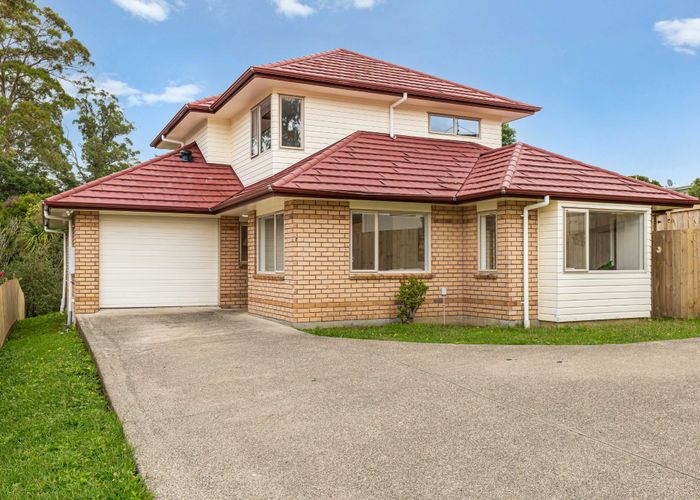  at 8 Elder Place, Massey, Auckland