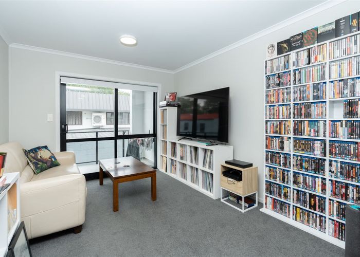  at 107/17 Vialou Street, Hamilton Central, Hamilton