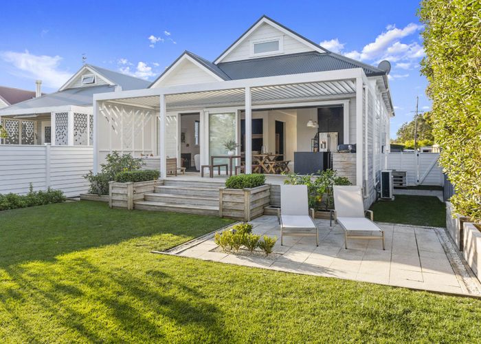  at 38 Haig Avenue, Sandringham, Auckland