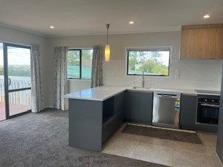  at 2/40C West Coast Road, Glen Eden, Waitakere City, Auckland