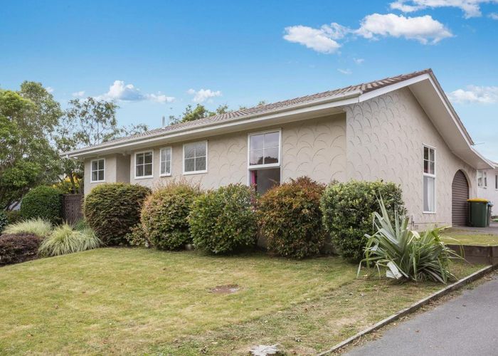  at 31 Latitude close, Whitby, Porirua