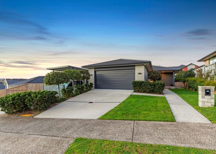  at 9 Puhirake Crescent, Pyes Pa, Tauranga