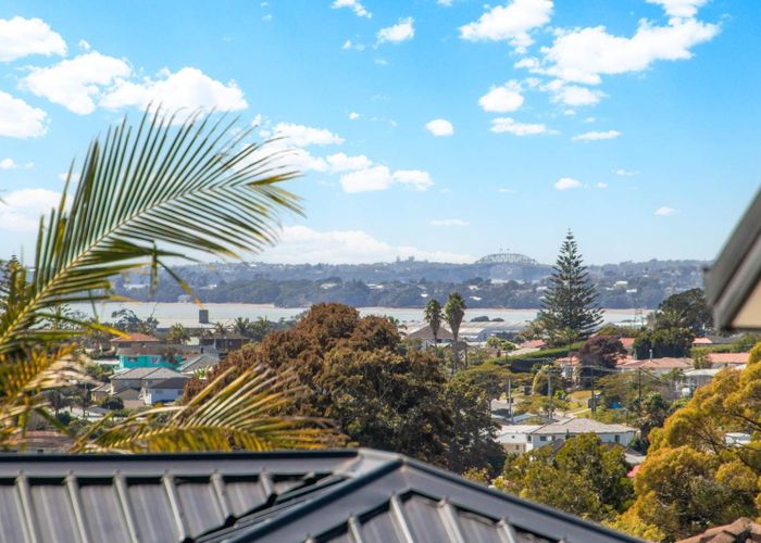  at 4237 Great North Road, Glendene, Waitakere City, Auckland