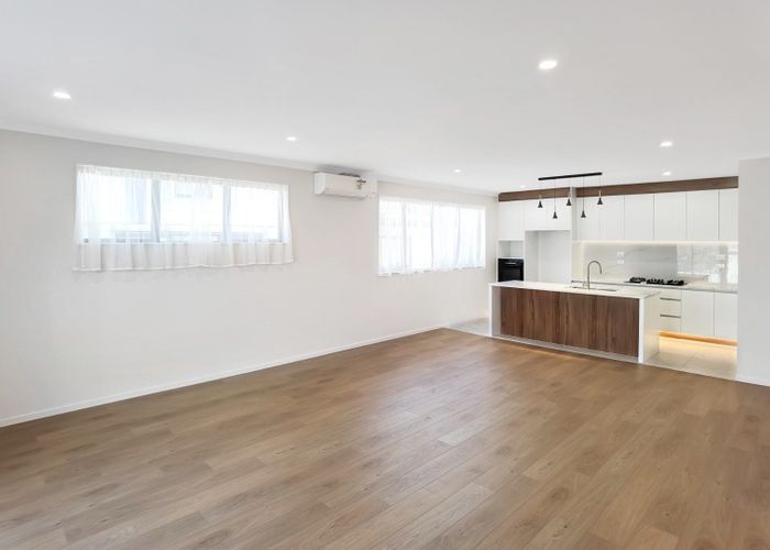  at 12 Wylie Avenue, Sunnynook, Auckland