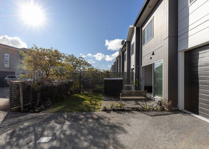 at 34 Bluff Road, Kenepuru, Porirua, Wellington