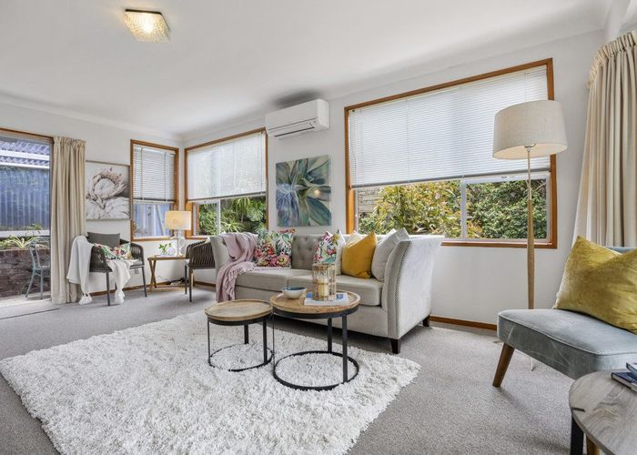  at 1 Summit Drive, Mount Albert, Auckland