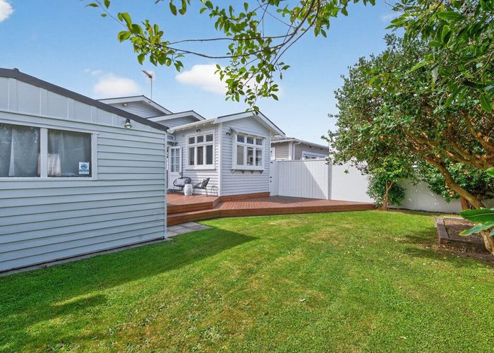  at 8 Ava Street, Petone, Lower Hutt, Wellington