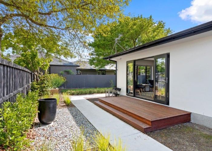 at 4/129 Aikmans Road, Merivale, Christchurch City, Canterbury