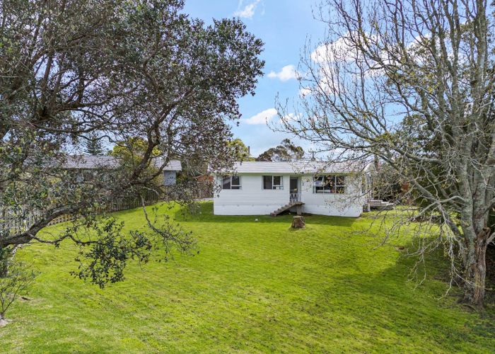  at 25 Roberts Road, Te Atatu South, Waitakere City, Auckland