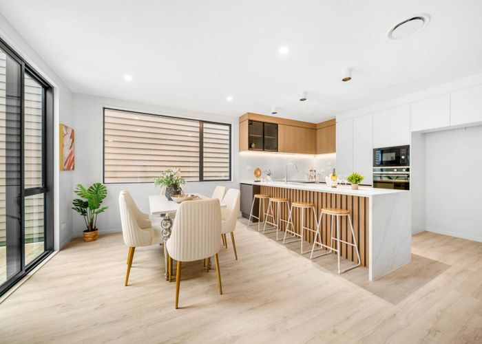  at 102a Te Oneroa Way, Long Bay, North Shore City, Auckland