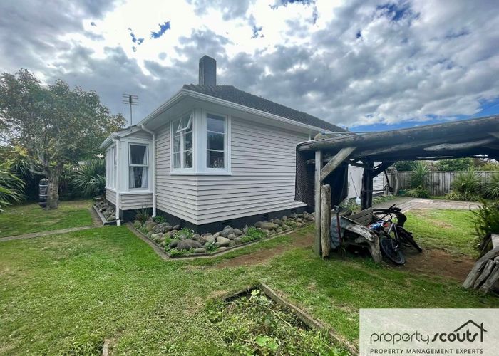  at 9 Karaka Street, Merrilands, New Plymouth