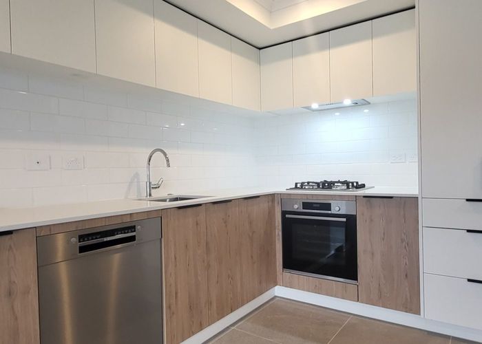  at 101/30 Shortfin Place, Flat Bush, Manukau City, Auckland