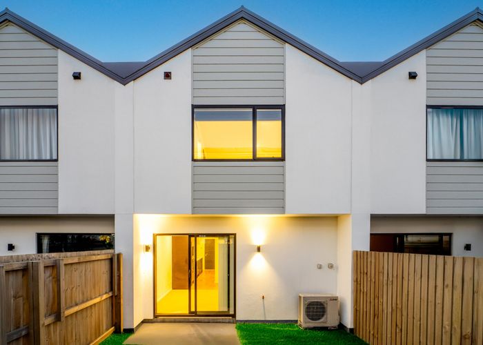  at 2/15 Bunyan Street, Waltham, Christchurch City, Canterbury