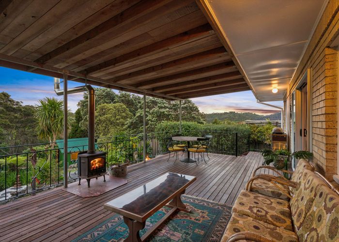  at 10 Rauhuia Crescent, Parau, Waitakere City, Auckland