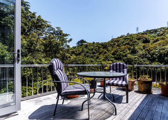  at 2/17 Blackbridge Road, Wadestown, Wellington, Wellington