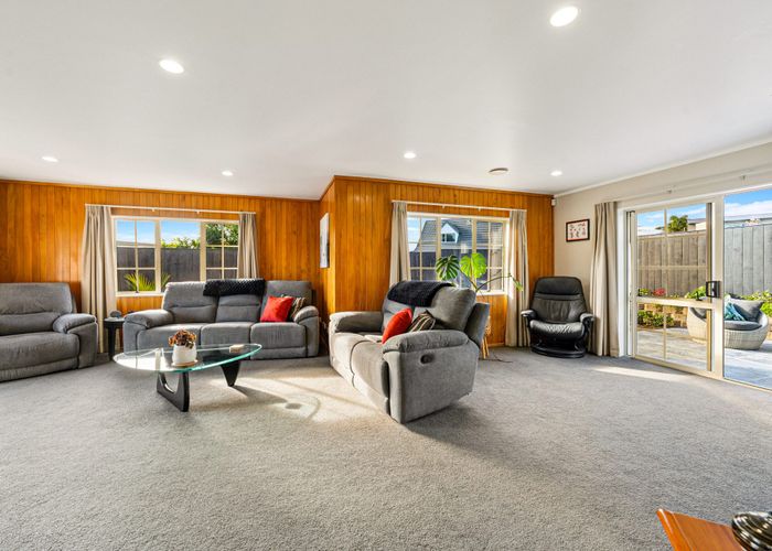 at 33 Sunny Crescent, Huapai, Rodney, Auckland