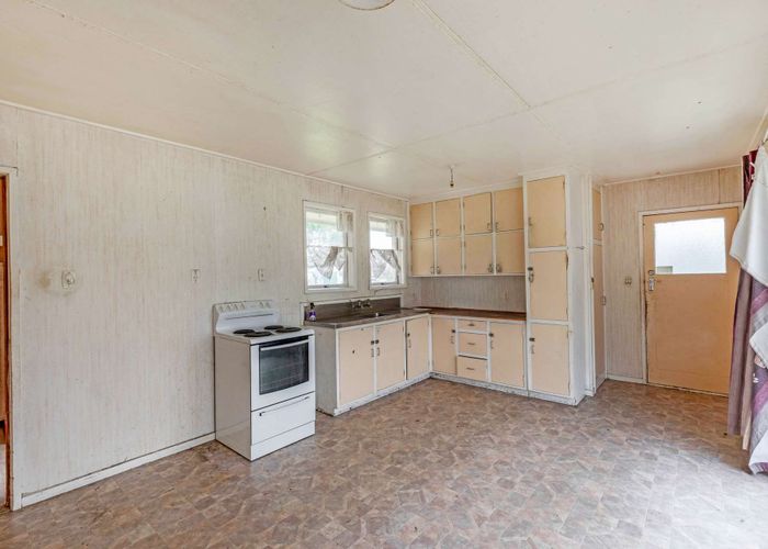  at 11 Hamilton Drive, Waiuku, Waiuku
