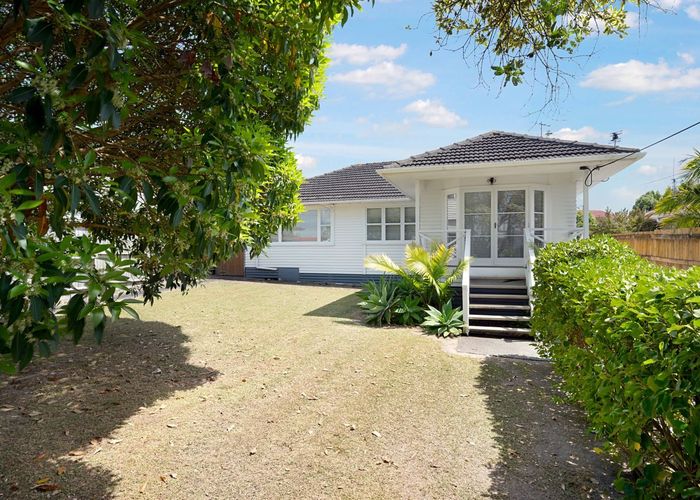 at 16 Coniston Avenue, Te Atatu South, Waitakere City, Auckland