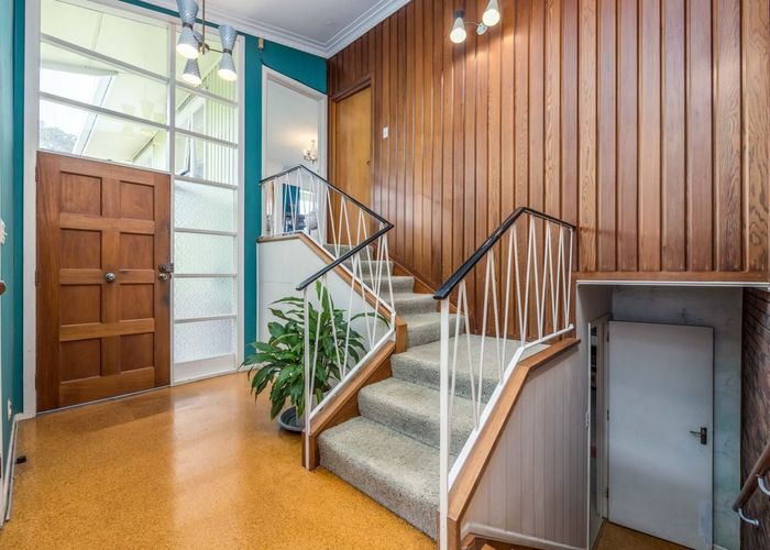  at 54 Raleigh Road, Northcote, Auckland