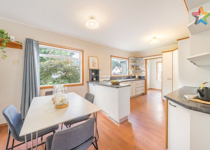  at 14A Eldon GR, WINGATE, LOWER HUTT