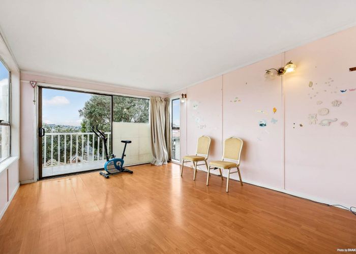  at 1/124 Oakdale Road, Hillsborough, Auckland
