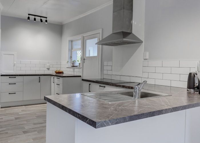  at 207 Roberts Avenue, Aramoho, Whanganui, Manawatu / Whanganui