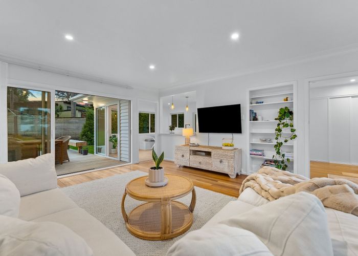  at 37 Neptune Avenue, Beach Haven, North Shore City, Auckland
