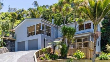  at 2A Warner Park Avenue, Laingholm, Auckland