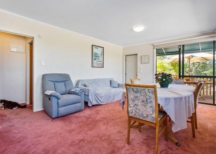 at 2/27 Simkin Avenue, Saint Johns, Auckland City, Auckland