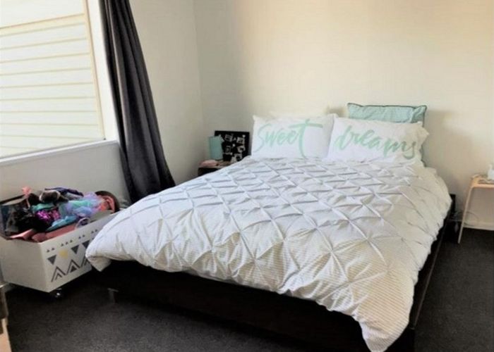  at 4/12 Centaurus Road, Cashmere, Christchurch