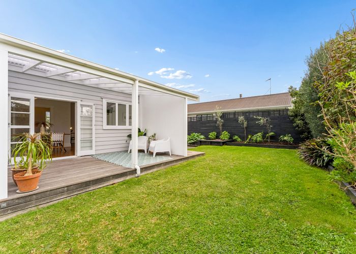  at 5 Karaka Street, New Lynn, Waitakere City, Auckland