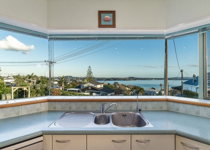  at 9 Mariposa Crescent, Birkenhead, North Shore City, Auckland