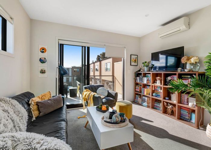  at 2/694 Whangaparaoa Road, Stanmore Bay, Rodney, Auckland