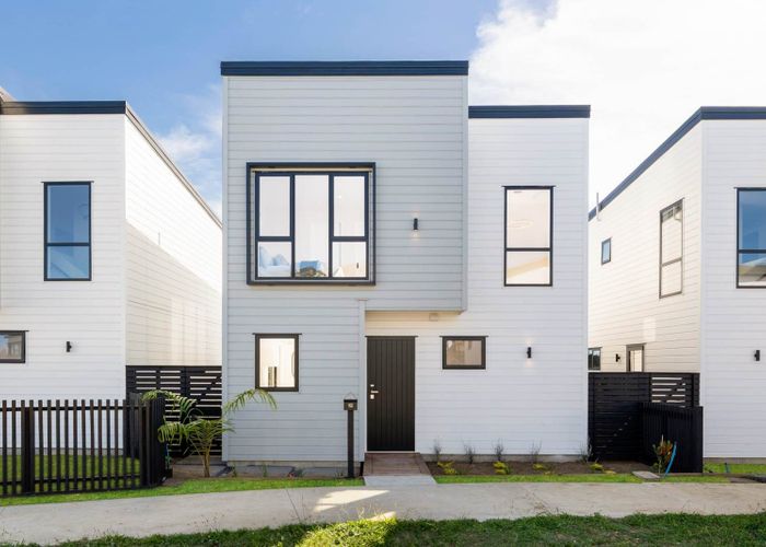  at 12 Greenbrier Street, Westgate, Waitakere City, Auckland