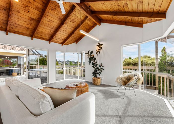  at 2 Matisse Drive, West Harbour, Auckland