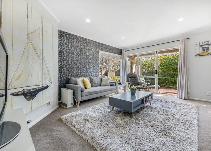  at 5 Bronte Place, Somerville, Auckland