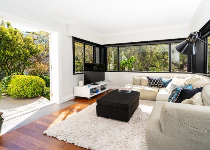  at 9 Easdale Street, Kelburn, Wellington