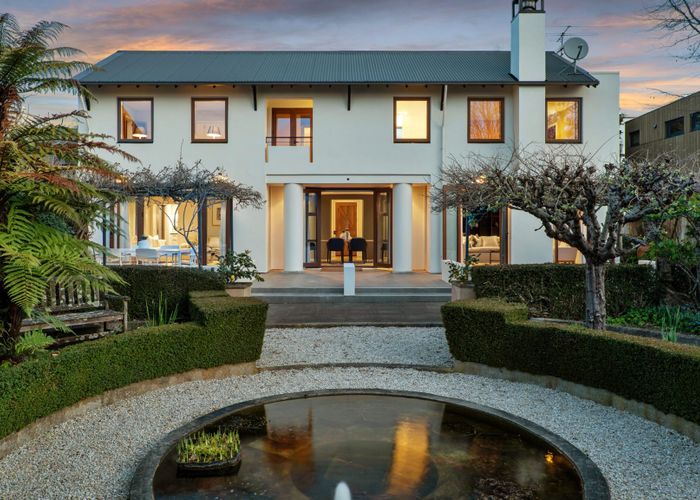  at 15 Rhodes Street, Merivale, Christchurch