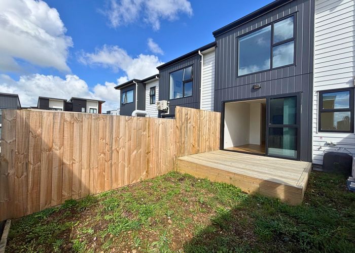  at 6 Impatiens Lane, Massey, Waitakere City, Auckland