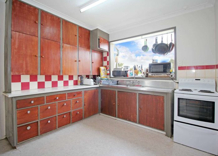  at 243 Preston Road, Otara, Auckland