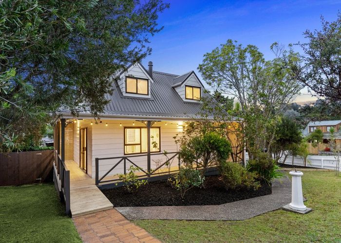  at 1/36 Gatman Street, Birkdale, Auckland
