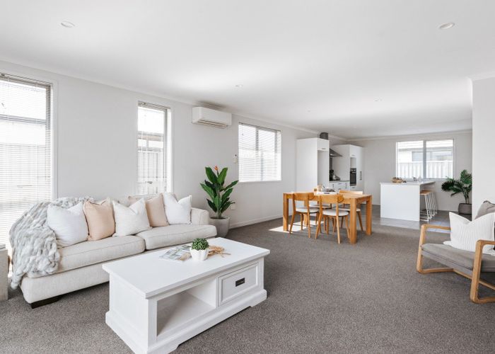  at 10 Scarr Lane, Pyes Pa, Tauranga